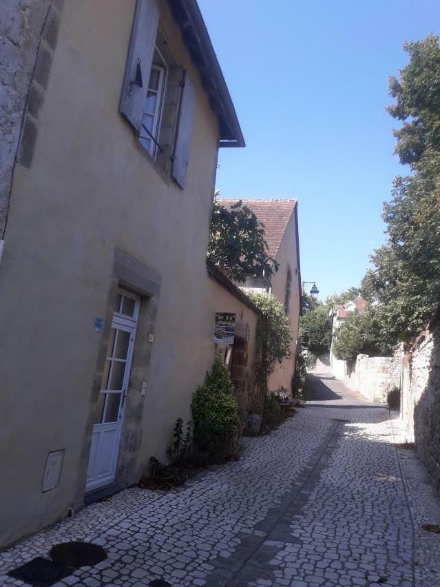 L'Atelier Du Chapeau Rouge Apartment Souvigny Exterior photo